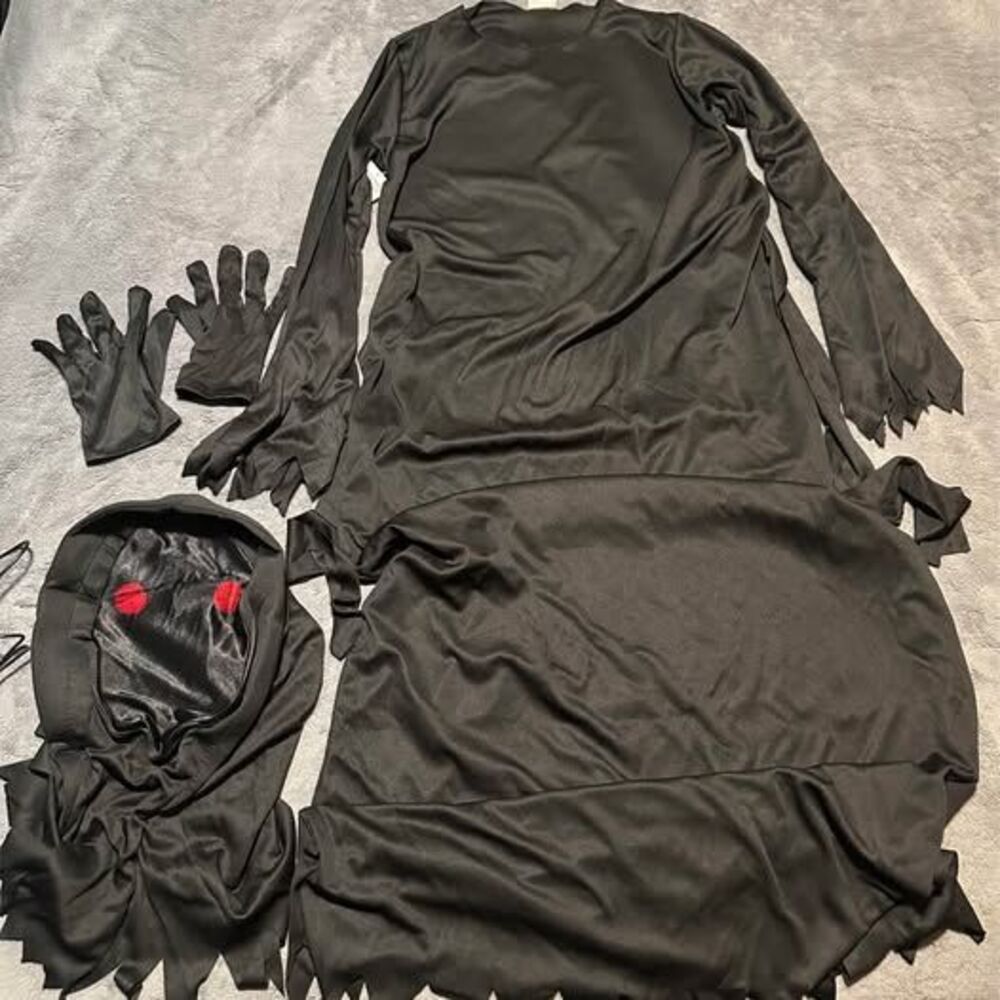 NEW Fade In & Out Glowing Red Eye Reaper Halloween Costume